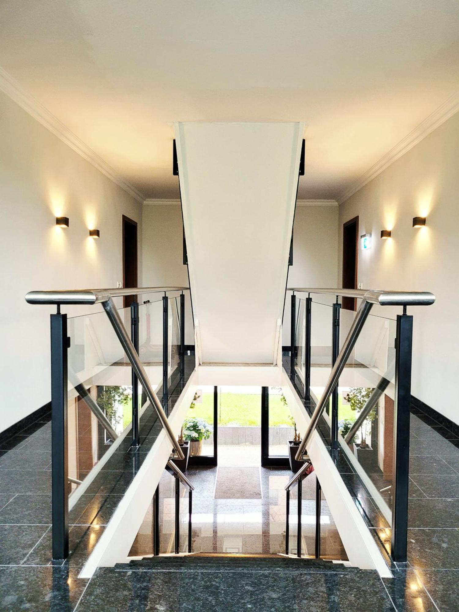 Hochwertige Ferienwohnung Mit Sonnenterrasse & Gartenblick, Nur Wenige Gehminuten Zum Strand シャルボイツ エクステリア 写真